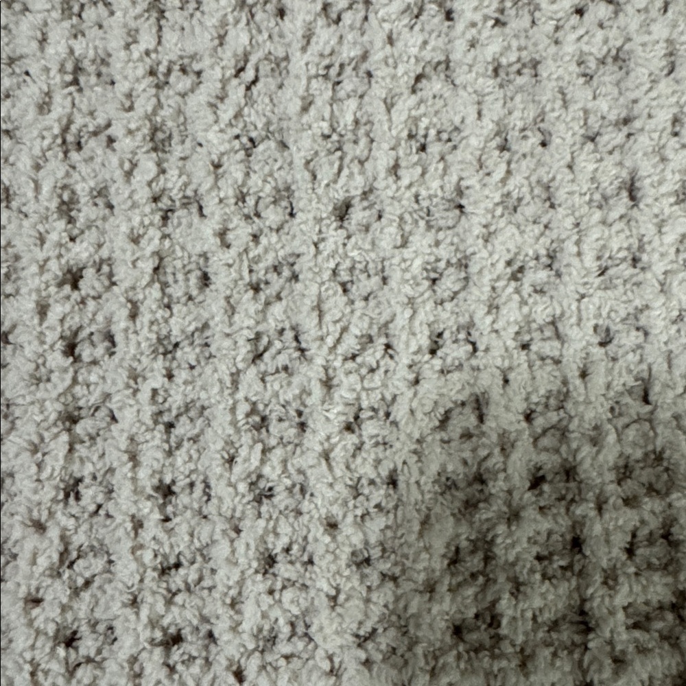 Moon & Madison tan cropped long sleeve sweater. Size L - Picture 3 of 4